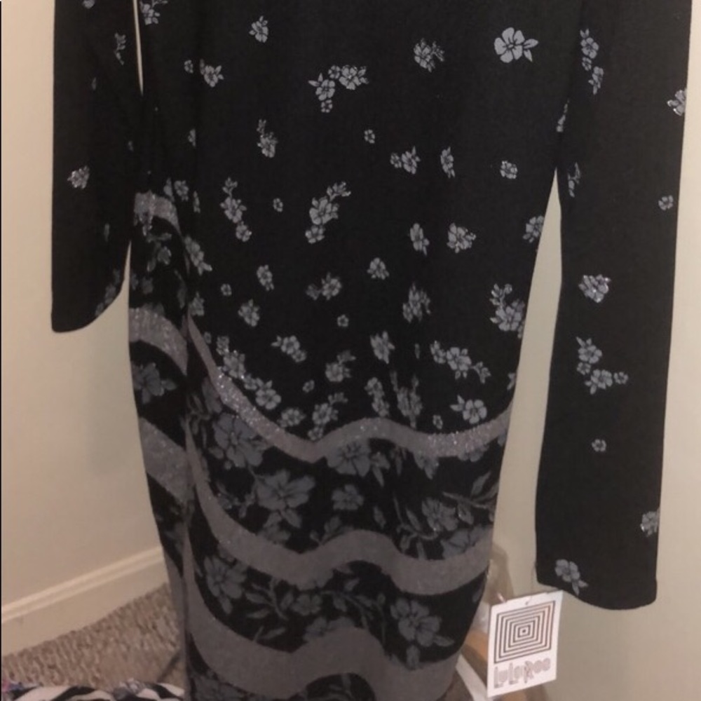 LuLaRoe Large black elegant Debbie silver floral